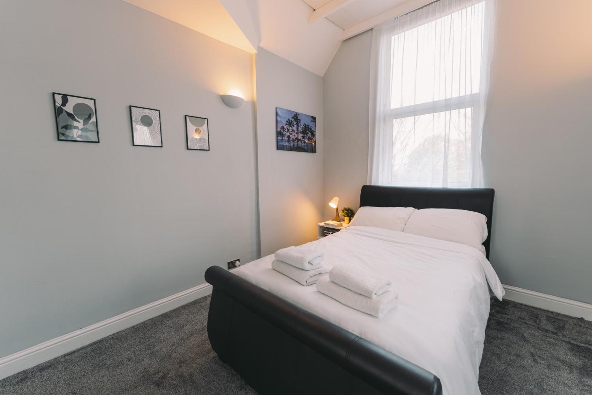 Modern Flat By The Underground. Lejlighed London Eksteriør billede